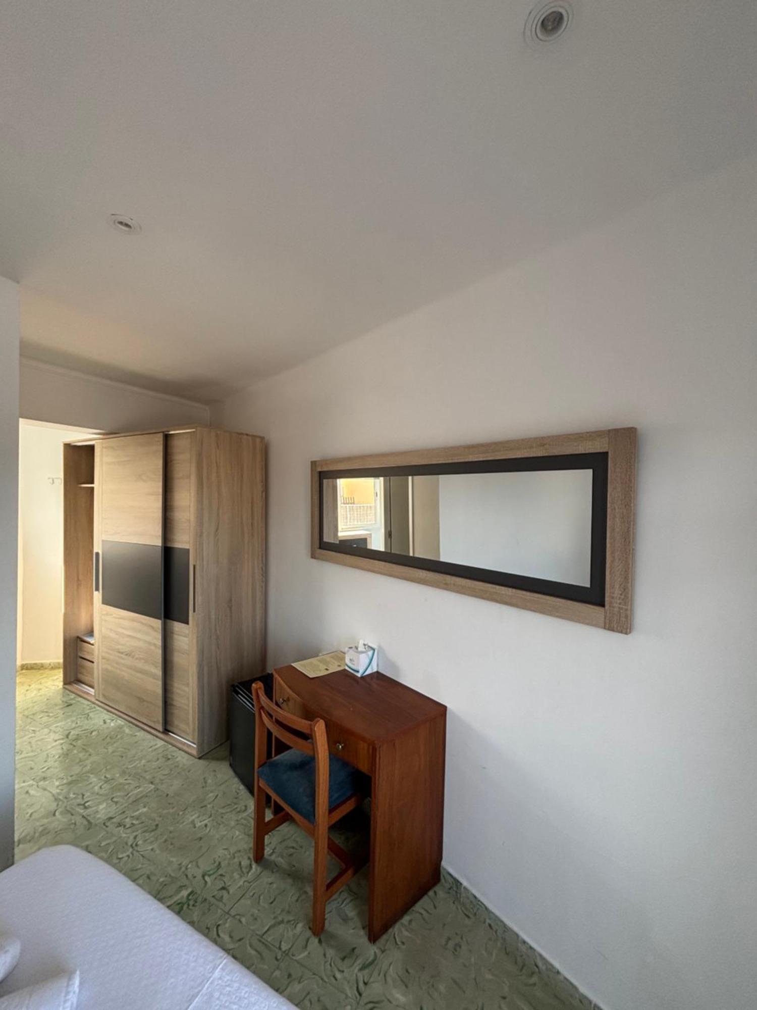 Hotel La Marina Ch Cala Figuera  Zewnętrze zdjęcie